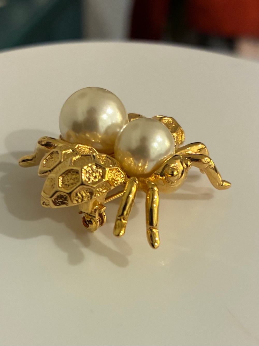 Vintage Napier Gold Tone Faux Pearl Bee Brooch - Honeycomb Wing Insect Pin - Picture 6 of 6